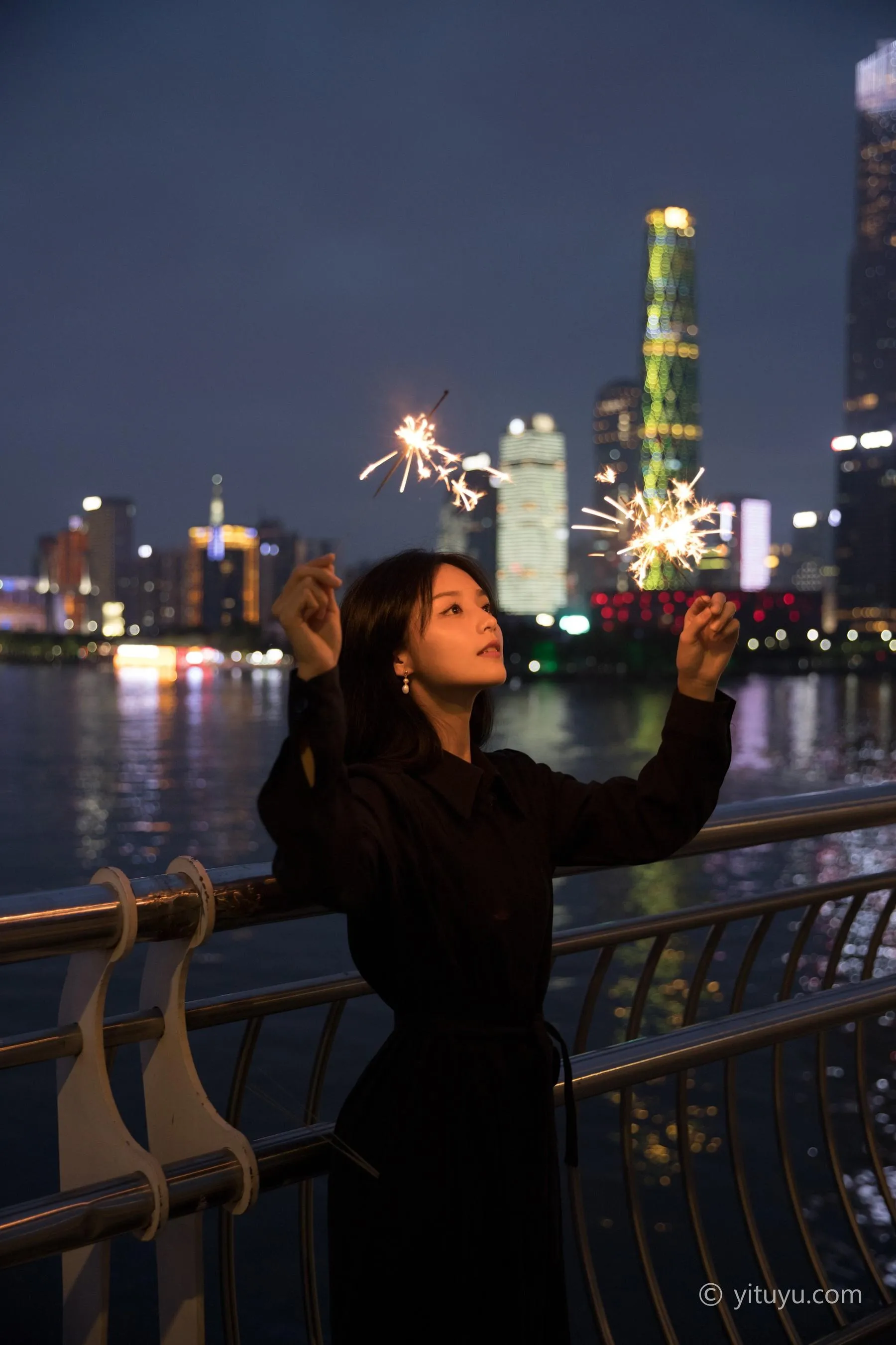 [YITUYU艺图语]2021.06.16 晚风 雨文 [33P]插图
